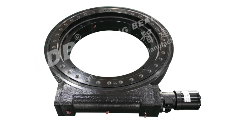 回轉(zhuǎn)驅(qū)動在煤礦鉆機應(yīng)用